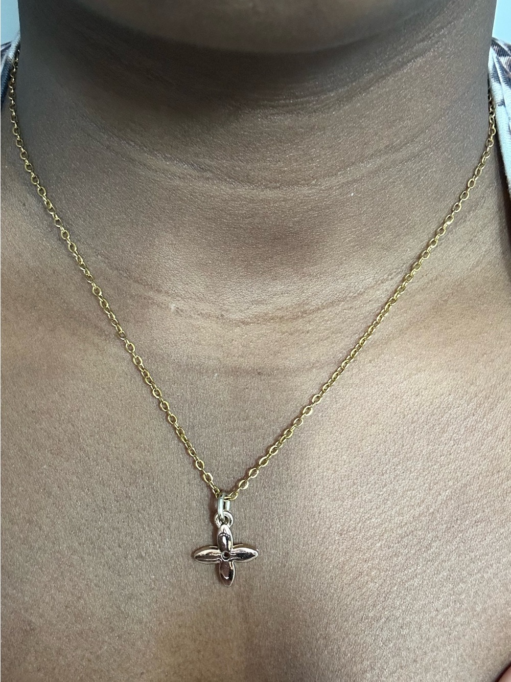 Lv charm necklace set - Picture 10 of 11